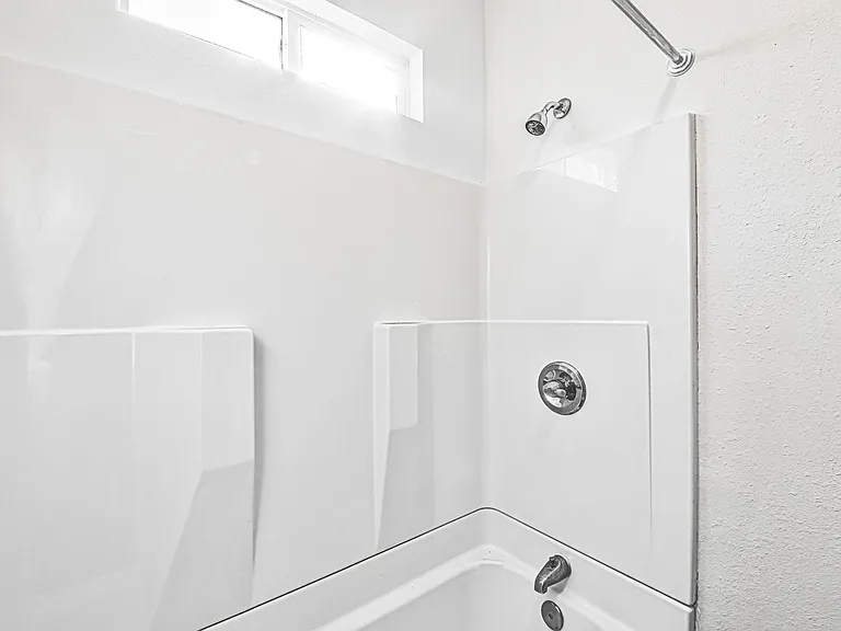1503 S. Shenandoah St. — Photo 19