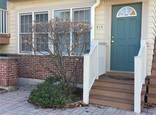 83 Locust Ave APT 414, New Canaan, CT 06840