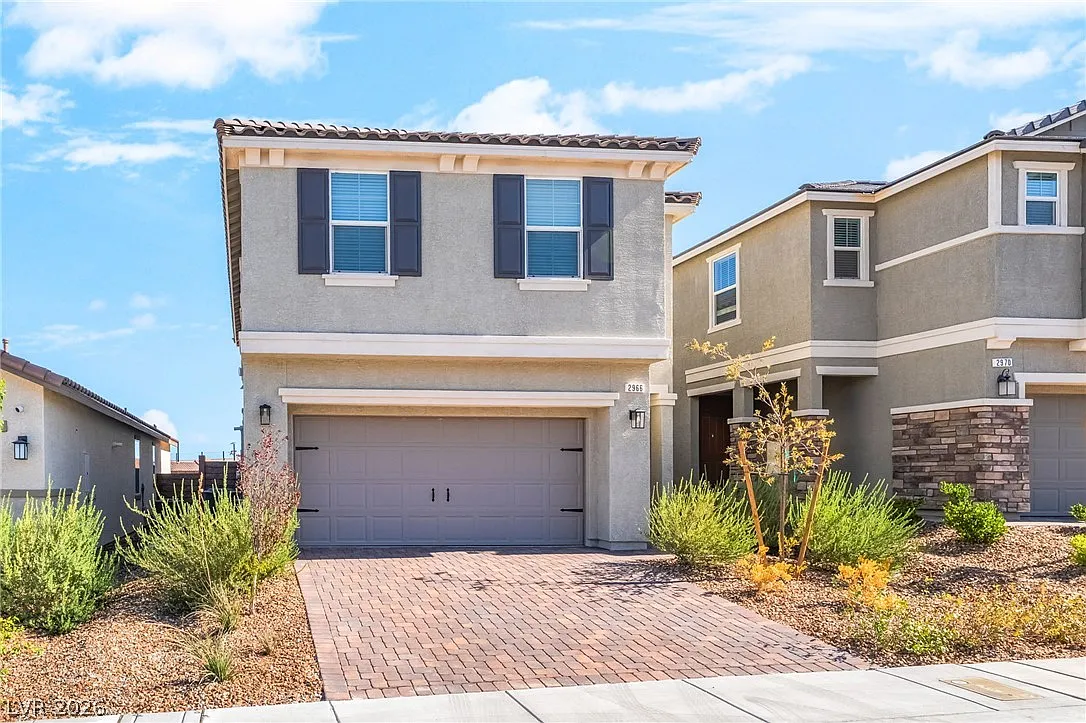 3 bed, 2.5 bath, 2121 sqft, $2,425 — Photo 1