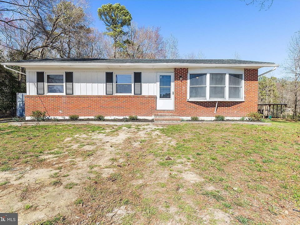 1st image of 27320 Chipmans Ln