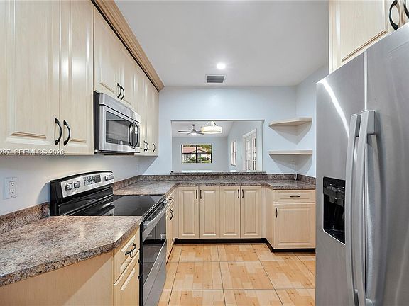 3rd image of 6616 N Parkway Dr #3-5