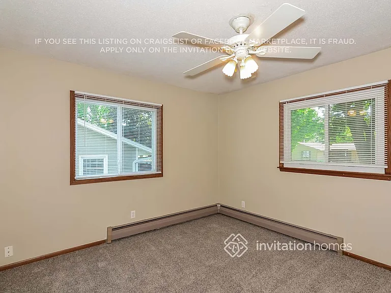 1115 Madison St S — Photo 11