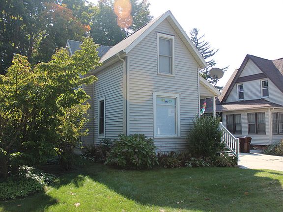 2nd image of 310 Erie St