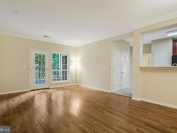 2nd image of 4870 Eisenhower Ave Unit 205