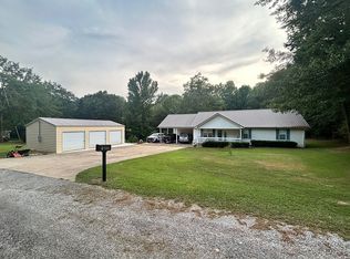 230 Courtyard Rd, Hamilton, AL 35570