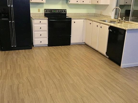 5th image of 10226 NE 143rd St