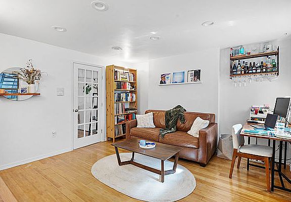 3rd image of 278 Lafayette Ave