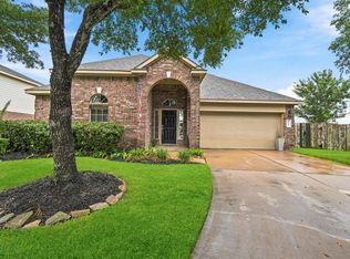 2502 Tiger Eye Dr, Rosharon, TX 77583