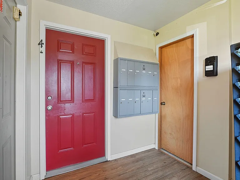 Eagles Landing Apartments — Photo 11