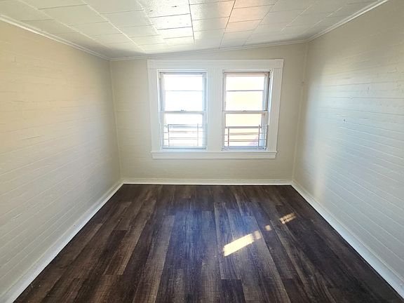 5th image of 76 Pearsall Ave #1A