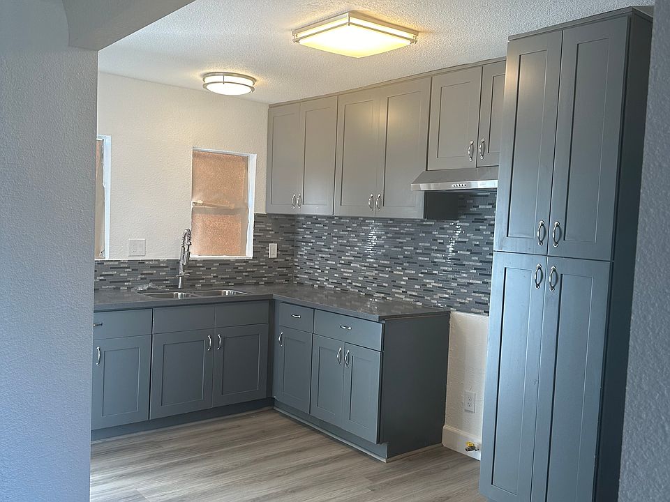 1st image of 926 E 87th Pl #1
