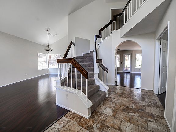 2nd image of 1740 Sugar Pine Dr