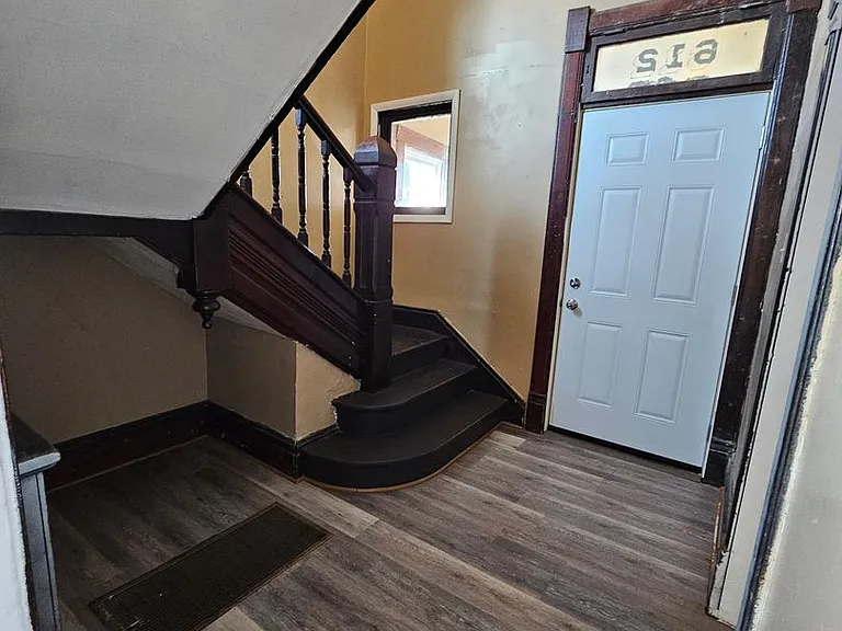 1308 S Western Ave — Photo 12