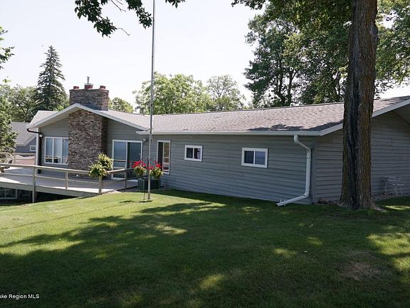 2nd image of 21939 Broadwater Dr