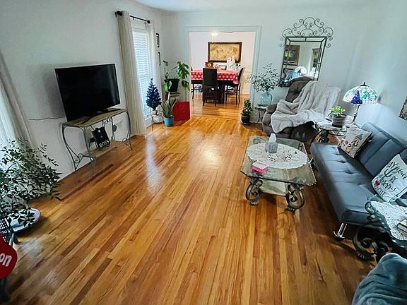 3rd image of 206 Eckles Rd