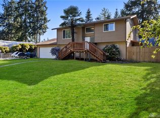5722 187th Ave E, Lake Tapps, WA 98391