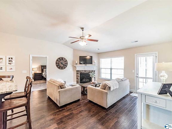 4th image of 6809 Wintercrest Way SE