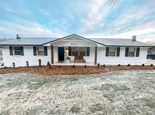 9404 Pedigo Rd, Powell, TN 37849