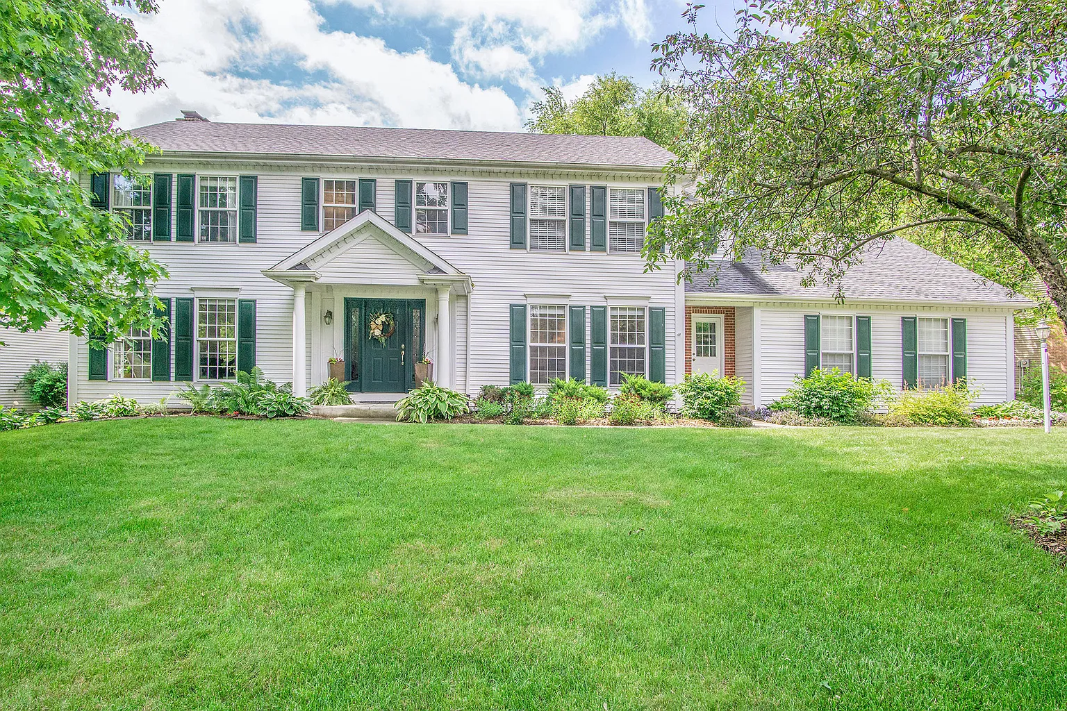 15714 Cedar Cove Dr photo 1