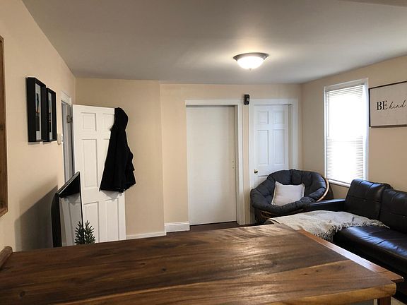 Living area and work station