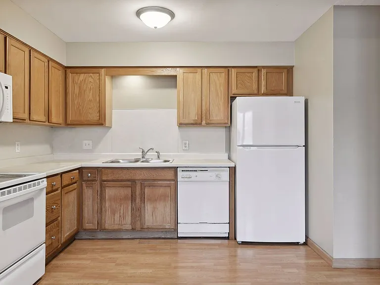 155 Cedar Lake Road North — Photo 8