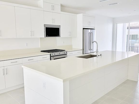 4th image of 2629 Everly Dr