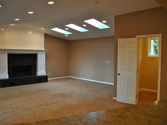 Small Office or Craft Room