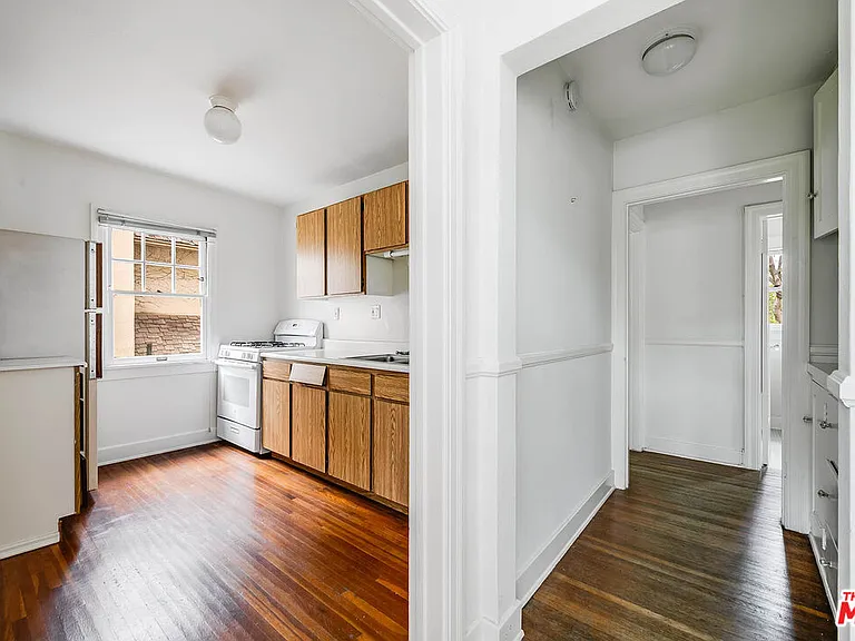 809 N Bedford Dr — Photo 52