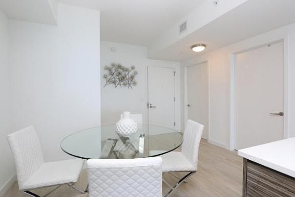 2nd image of 460 NE 28th St APT 3008