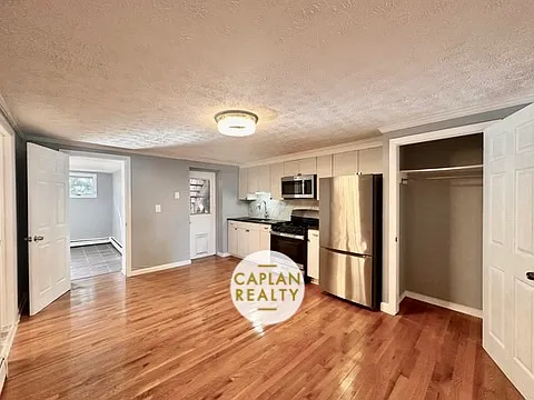 1 bed, 860 sqft, $2,000 — Photo 2