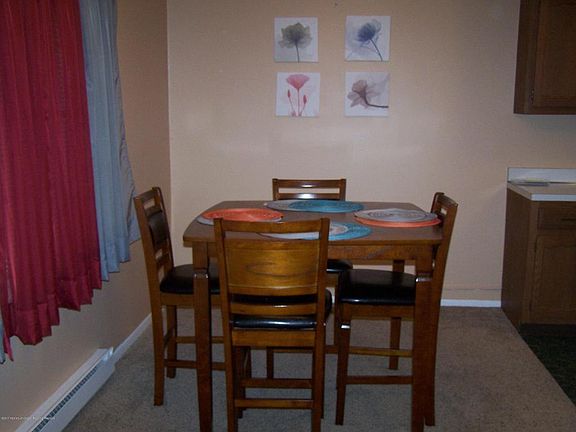 4th image of 1249B Hamilton Ct #100B