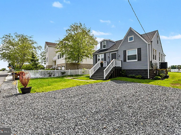 9135 Cuckold Point Rd — Photo 49