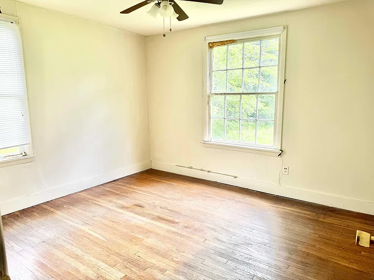 10363 White Oak Dr — Photo 10