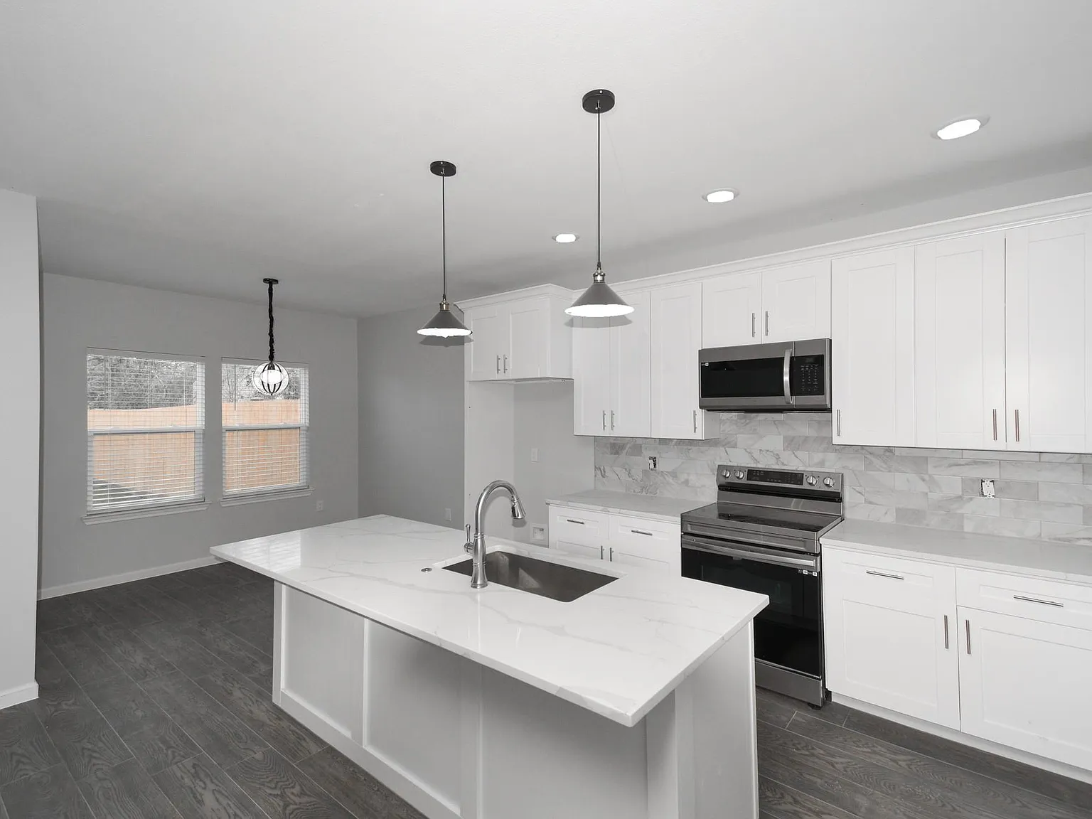 3 bed, 2.5 bath, 1514 sqft, $1,900 — Photo 2