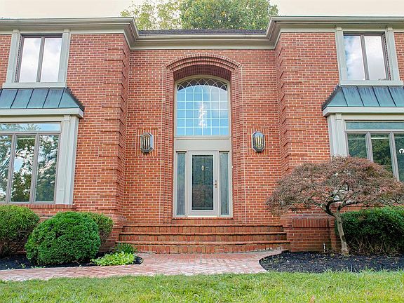 4th image of 8449 Heritage Dr
