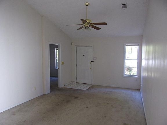 3rd image of 4344 Chaucer Pl