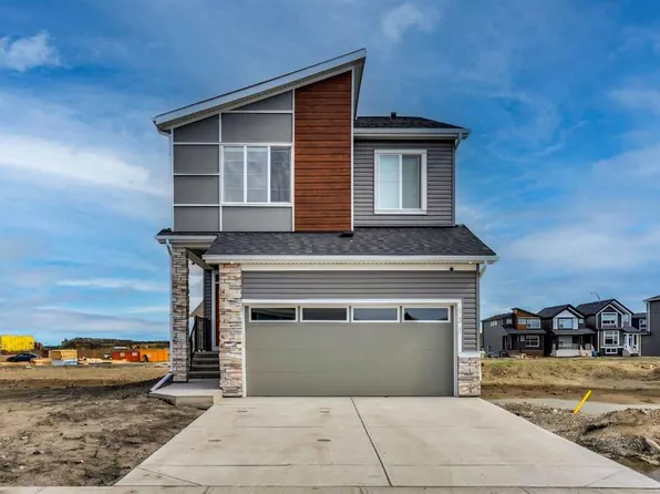 101 NW Wolf Hollow Ter SE, Calgary, AB T2X 4M8