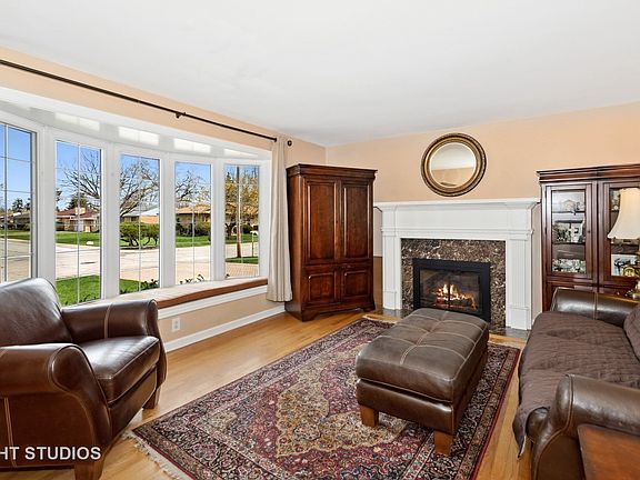 5th image of 10125 Westmanor Dr