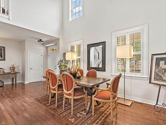 4th image of 3832 Bentworth Ln