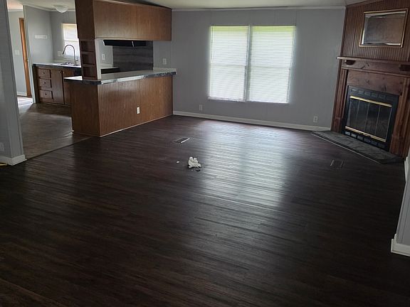 3rd image of 547 Buck Shoals Rd #1