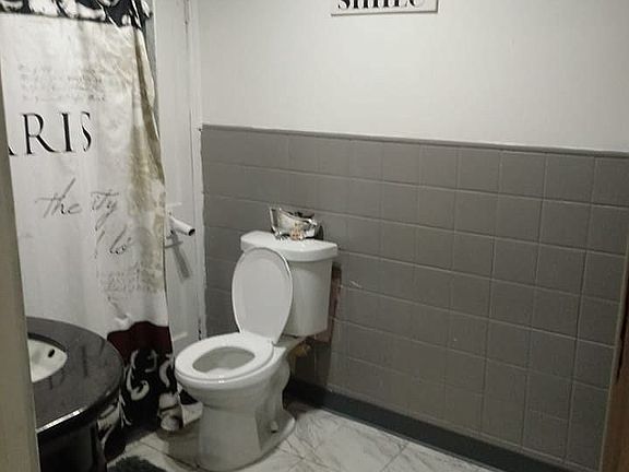 4th image of 1041 Galewood Dr