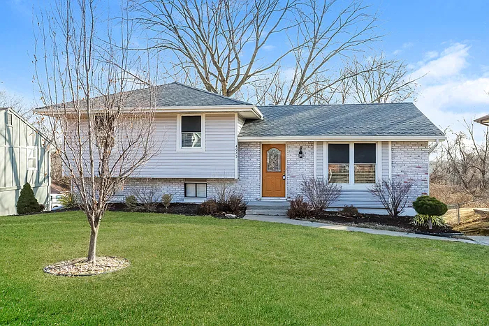 4 bed, 2.0 bath, 1428 sqft, $1,995 — Photo 1