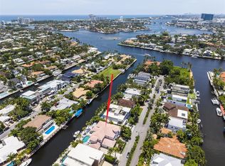 438 Coconut Isle Dr, Fort Lauderdale, FL 33301