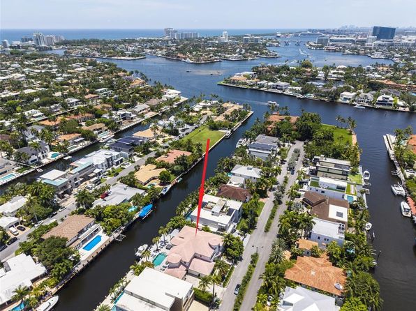 438 Coconut Isle Dr