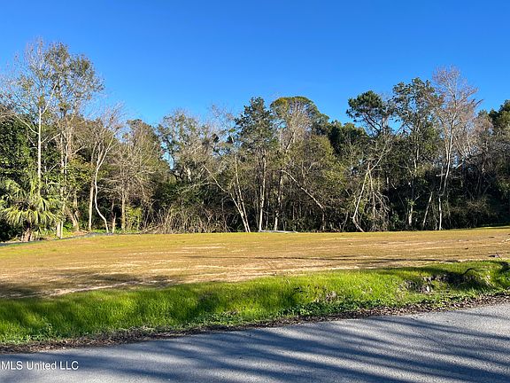 2nd image of 700 Rayburn Ave Lot 2