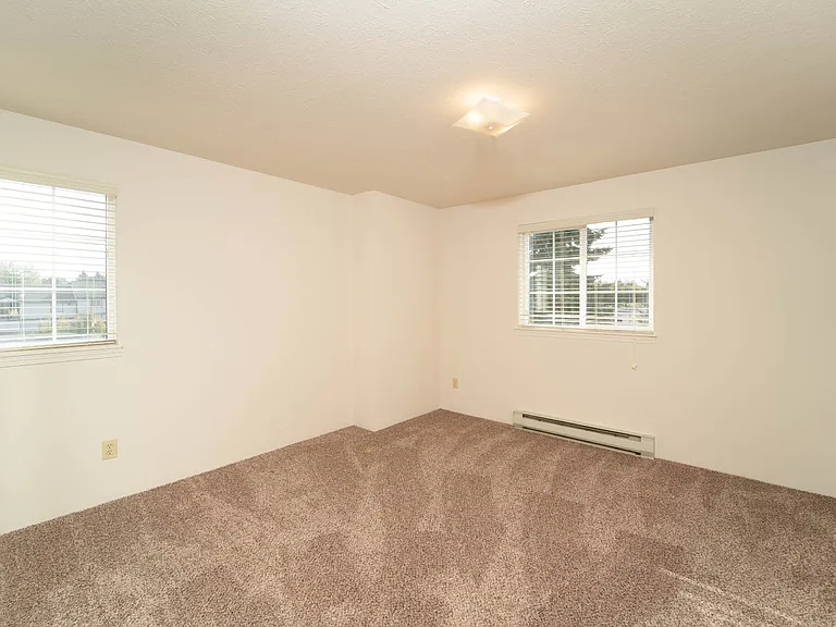 Morning Glory Circle Apartments — Photo 13