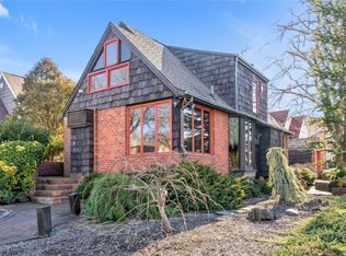 19504 56th Ave, Fresh Meadows, NY 11365