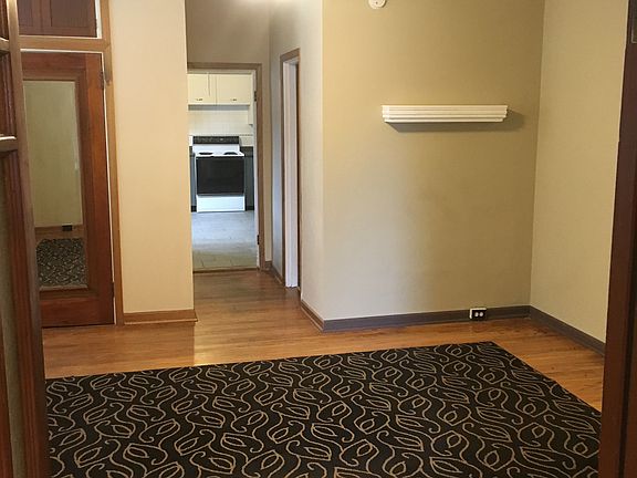 3rd image of 5226 Botanical Ave