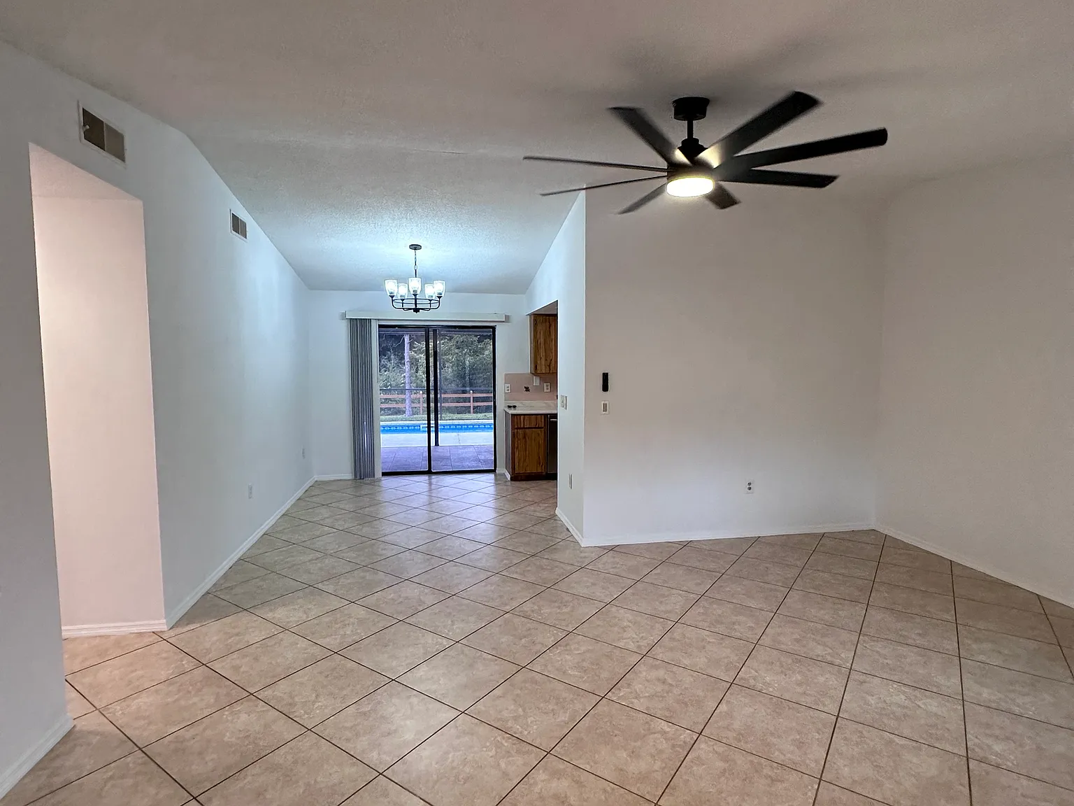 1064 Deer Hollow Blvd — Photo 4
