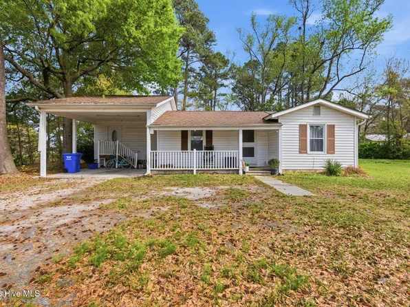 308 W Stanford Street, Beulaville, NC 28518